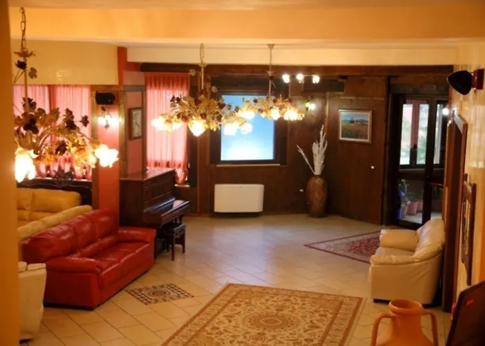 Il Brigante 酒店 Cotronei